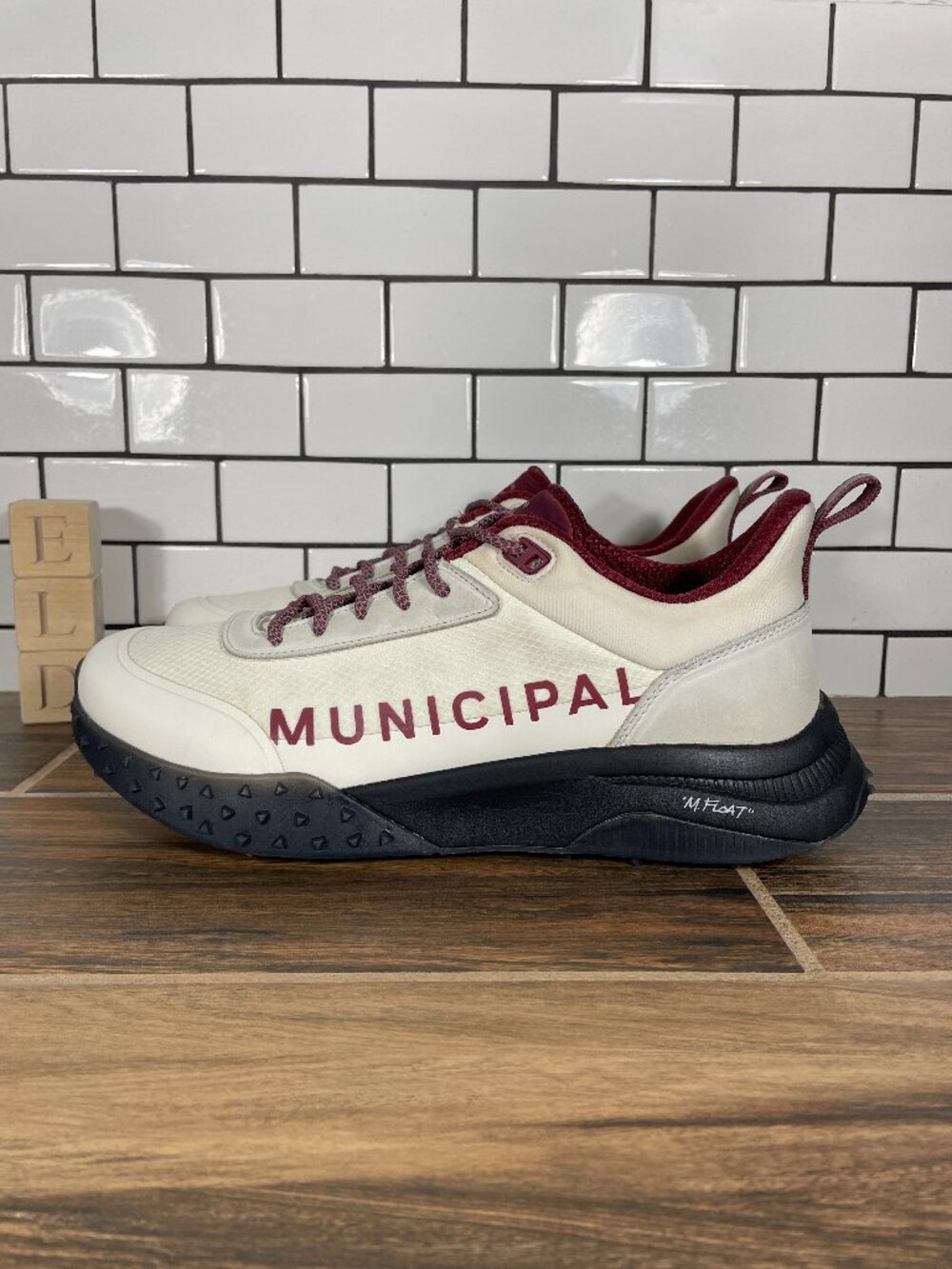 Municipal Sportcross ATG Golf Shoes Mens 11 Natural Cardinal Spikeless Sneakers